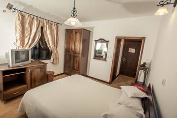 Фото номера Двухместный номер с 1 кроватью Отель Hotel Ieremia Movila г. Сучевица 4
